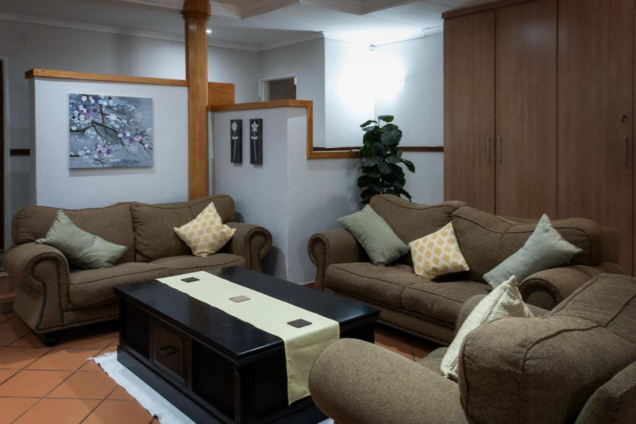 Park Living Guesthouse Bloemfontein Dış mekan fotoğraf