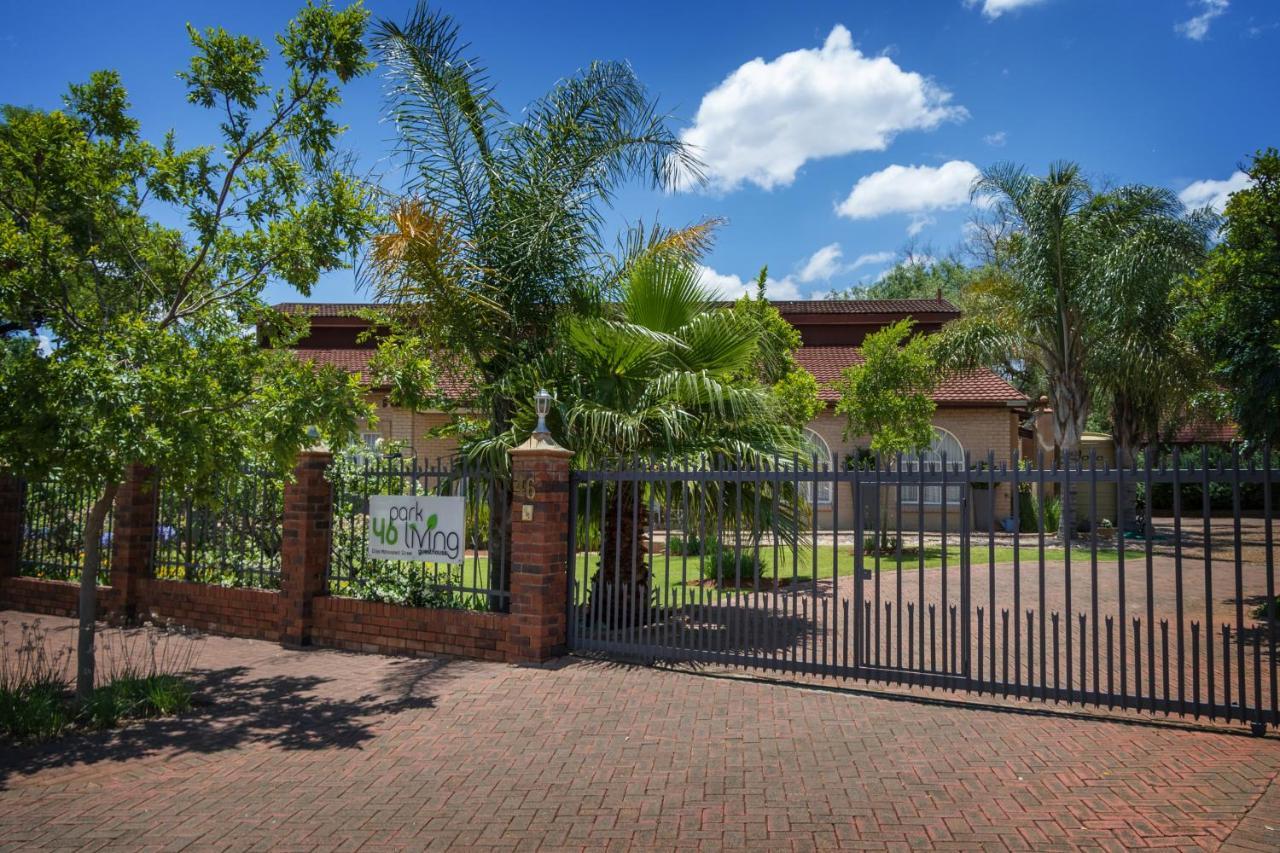 Park Living Guesthouse Bloemfontein Dış mekan fotoğraf